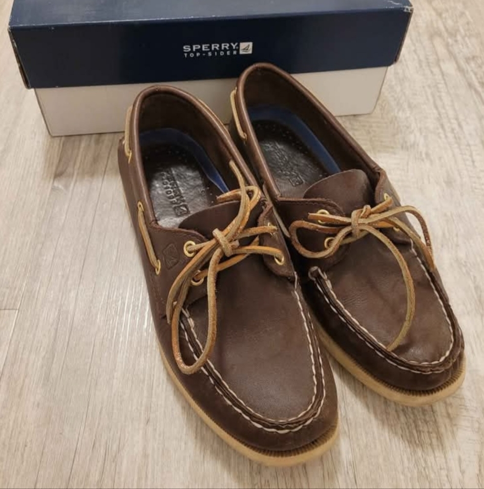 Sperry Top-Sider A/O 2-Eye Brown Leather Boat Shoes Women’s 6.5M / EU 37